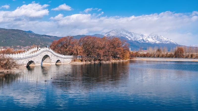 昆明的滇池在哪里？如何獲取地址和交通信息